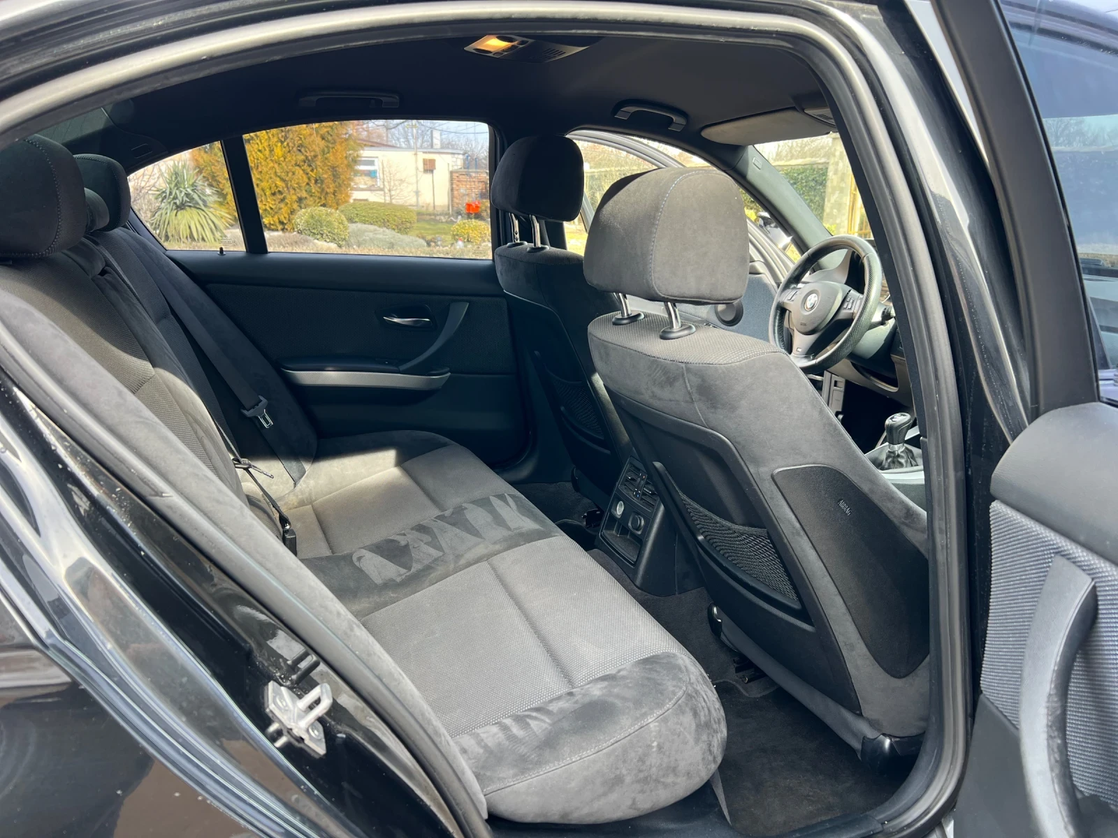 BMW 318 2.0D 143hp М-Пакет 2011г - изображение 8