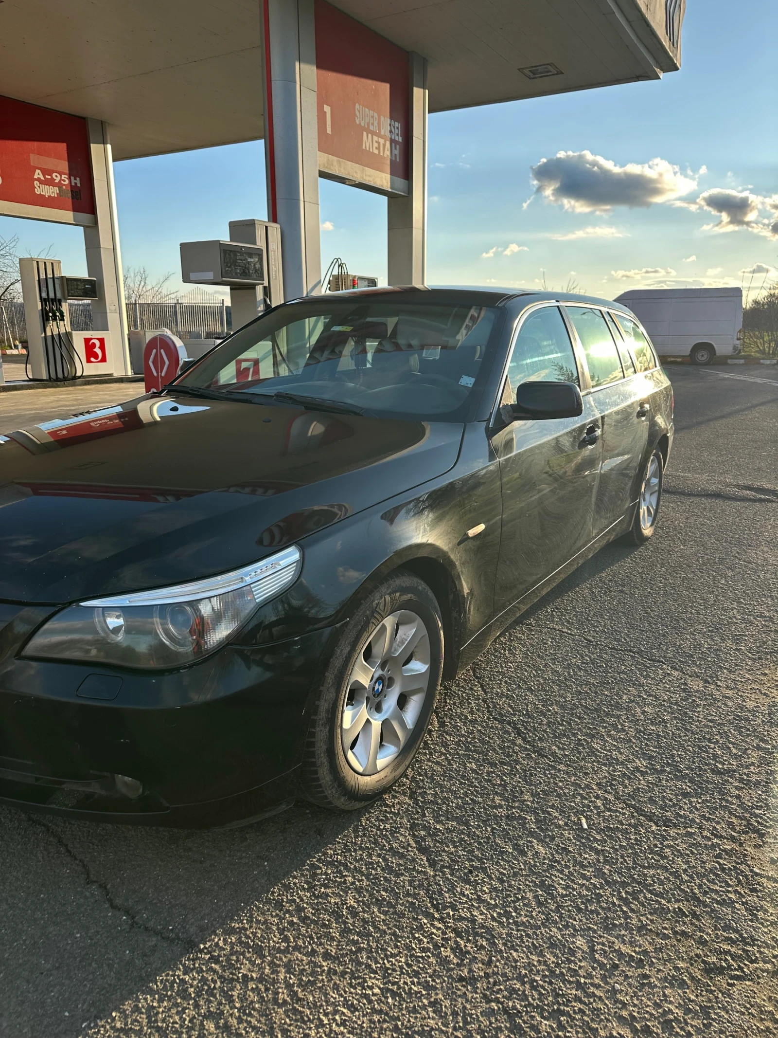BMW 525, снимка 3 - Автомобили и джипове - 53710040