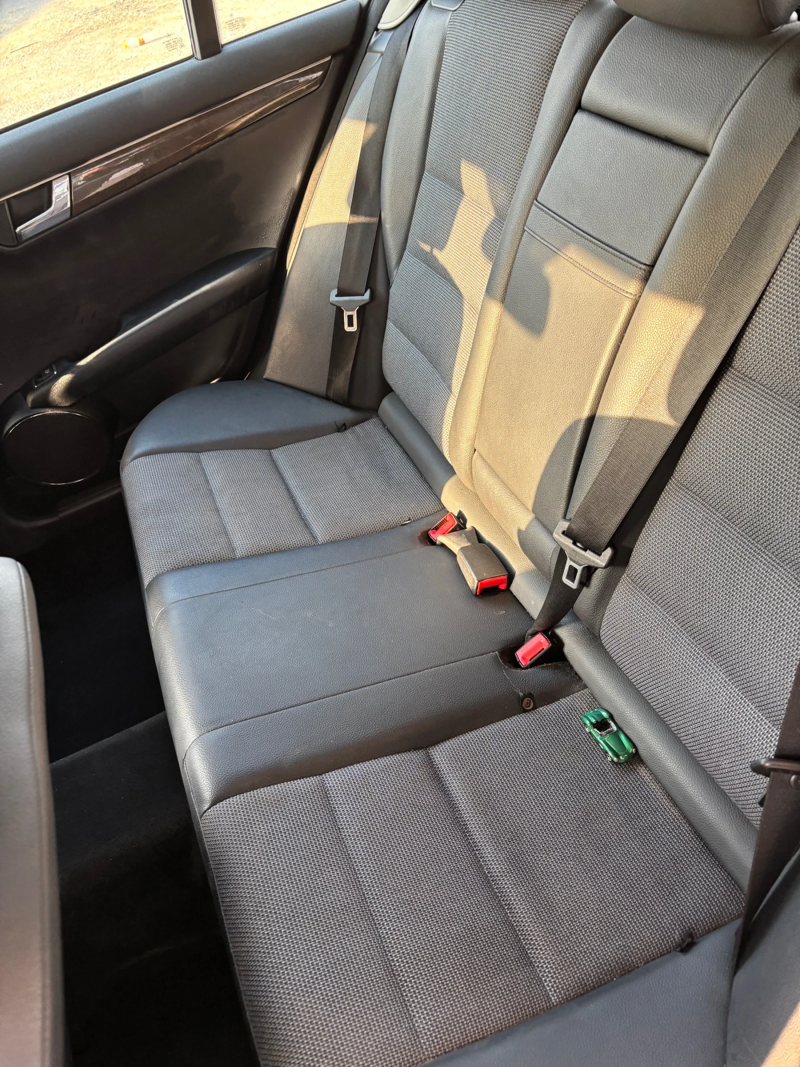 Mercedes-Benz C 320 Eh, снимка 12 - Автомобили и джипове - 53713333