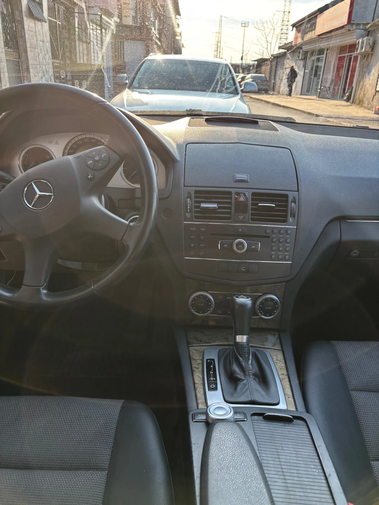 Mercedes-Benz C 320 Eh, снимка 13 - Автомобили и джипове - 53713333