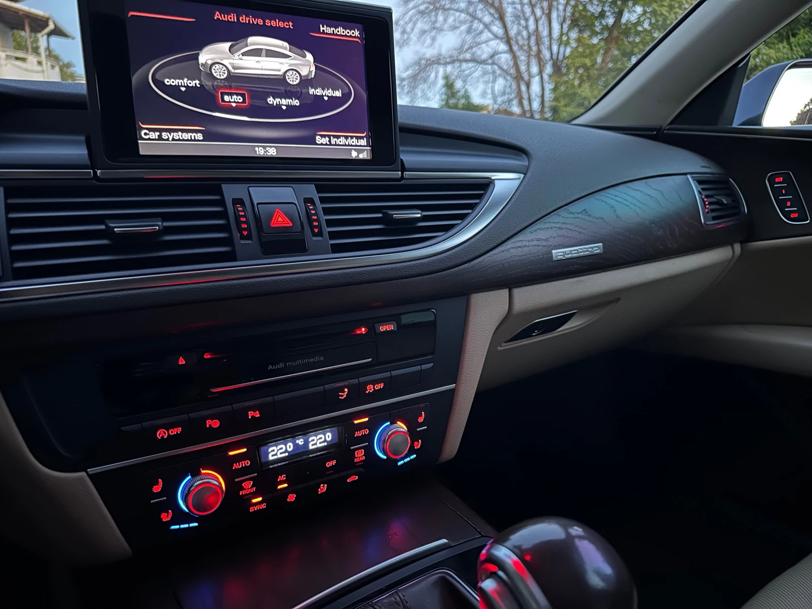 Audi A7 3.0 TDI QUATRRO FULL, снимка 11 - Автомобили и джипове - 54045532