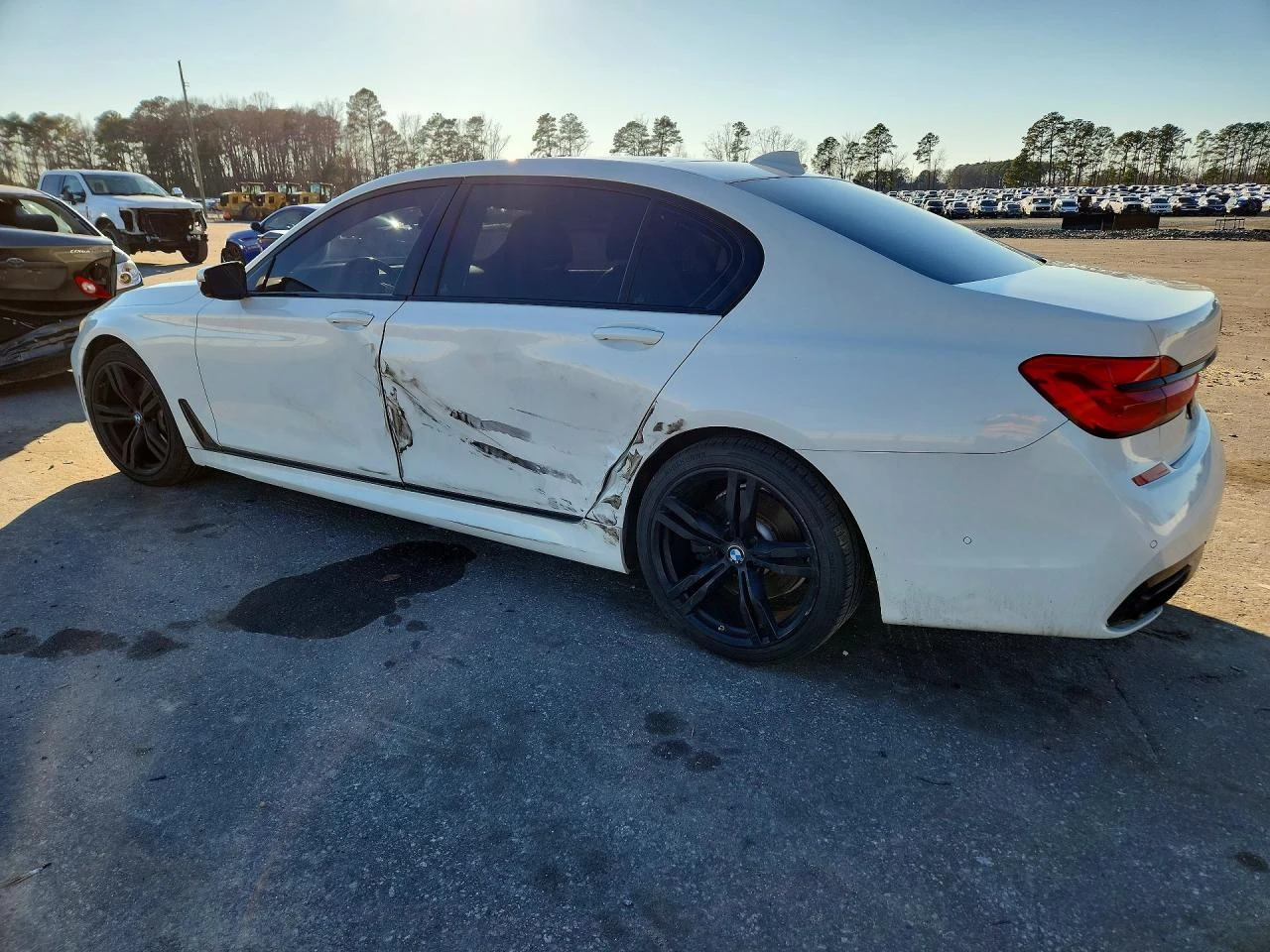 BMW 740 LI M PKG| HUD| PANO| AMBIENT AIR| 360| ЩОРИ, снимка 4 - Автомобили и джипове - 54060543