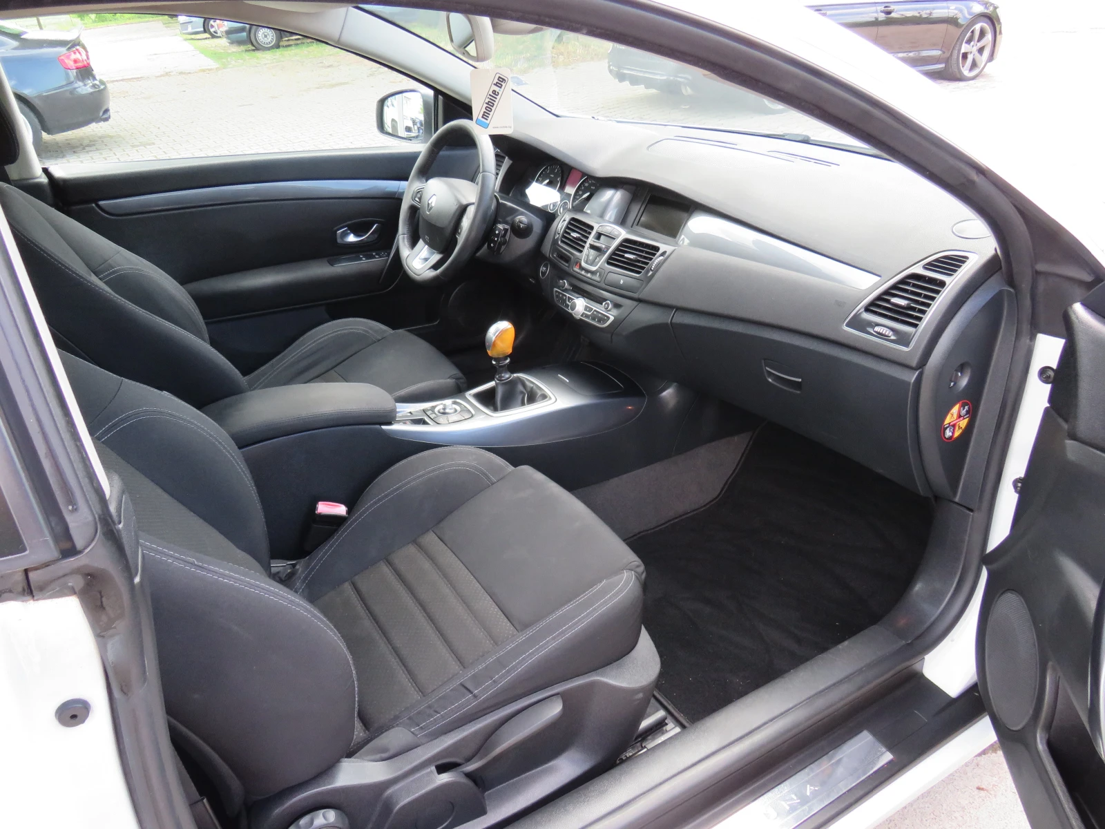 Renault Laguna COUPE 2.0D РЕГИСТРИРАН KEYLESS NAVIBONEV CARS дост, снимка 10 - Автомобили и джипове - 54836164