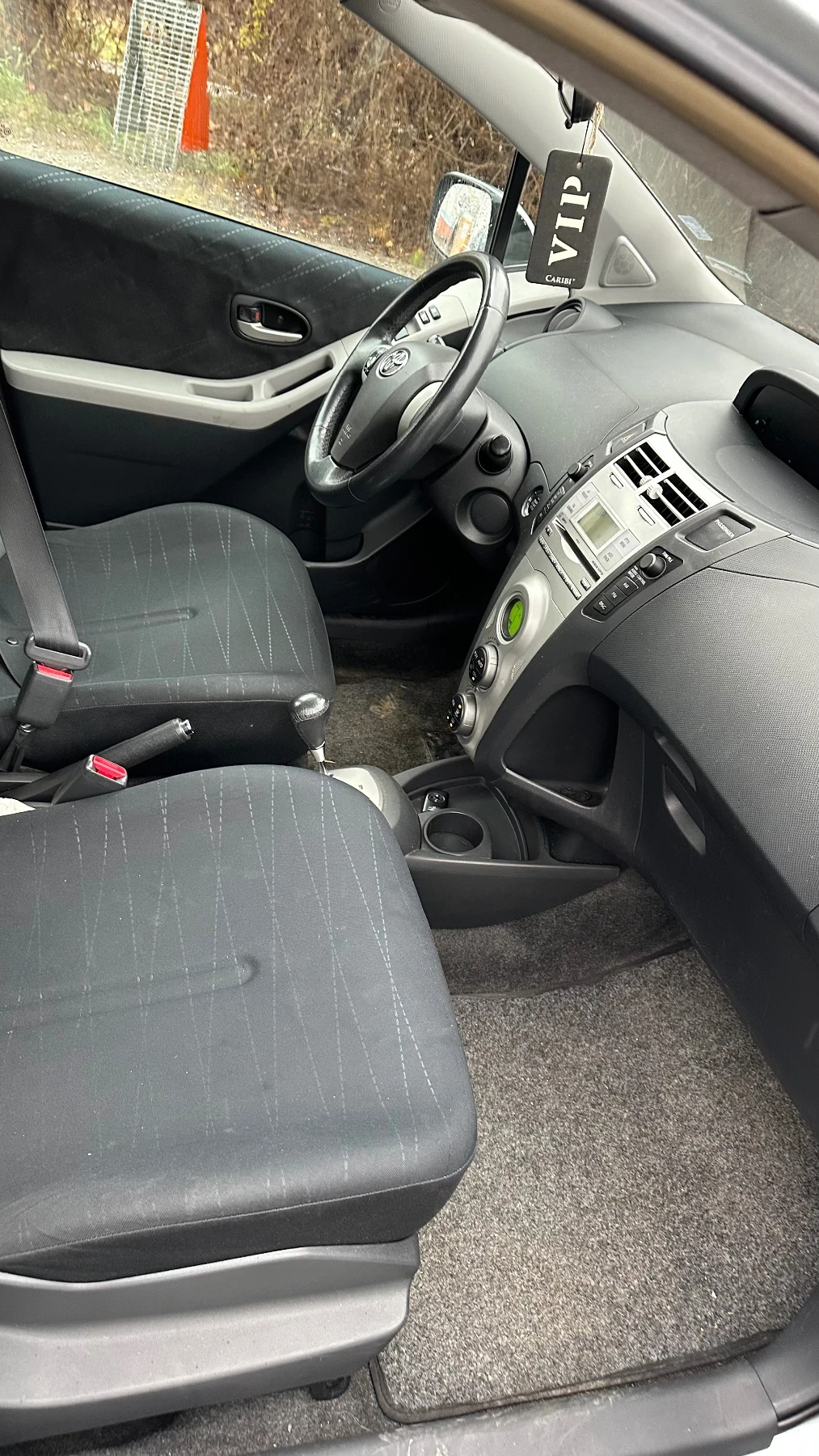 Toyota Yaris, снимка 12 - Автомобили и джипове - 54962880