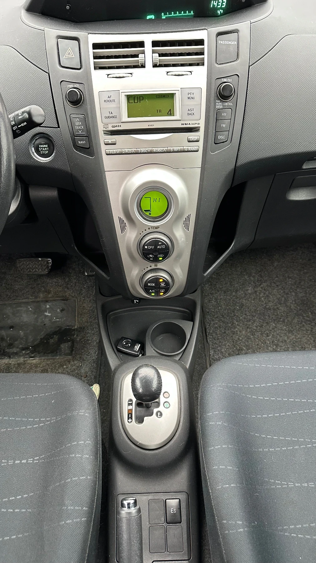 Toyota Yaris, снимка 8 - Автомобили и джипове - 54962880
