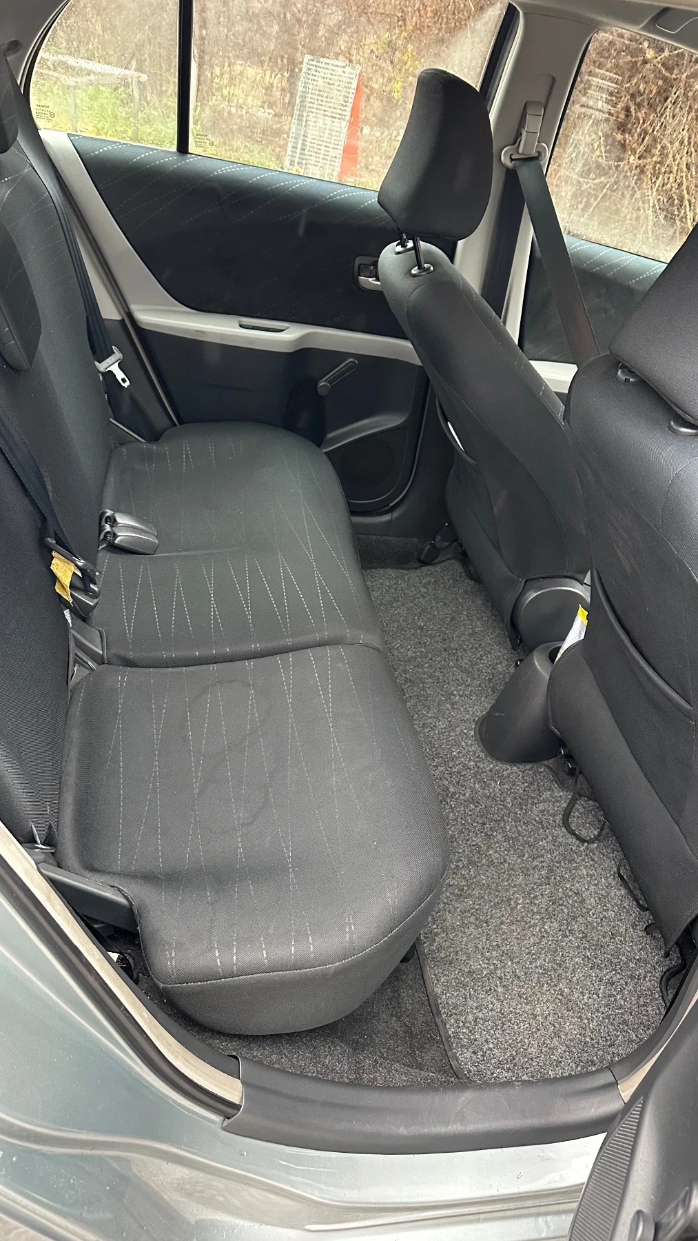 Toyota Yaris, снимка 15 - Автомобили и джипове - 54962880