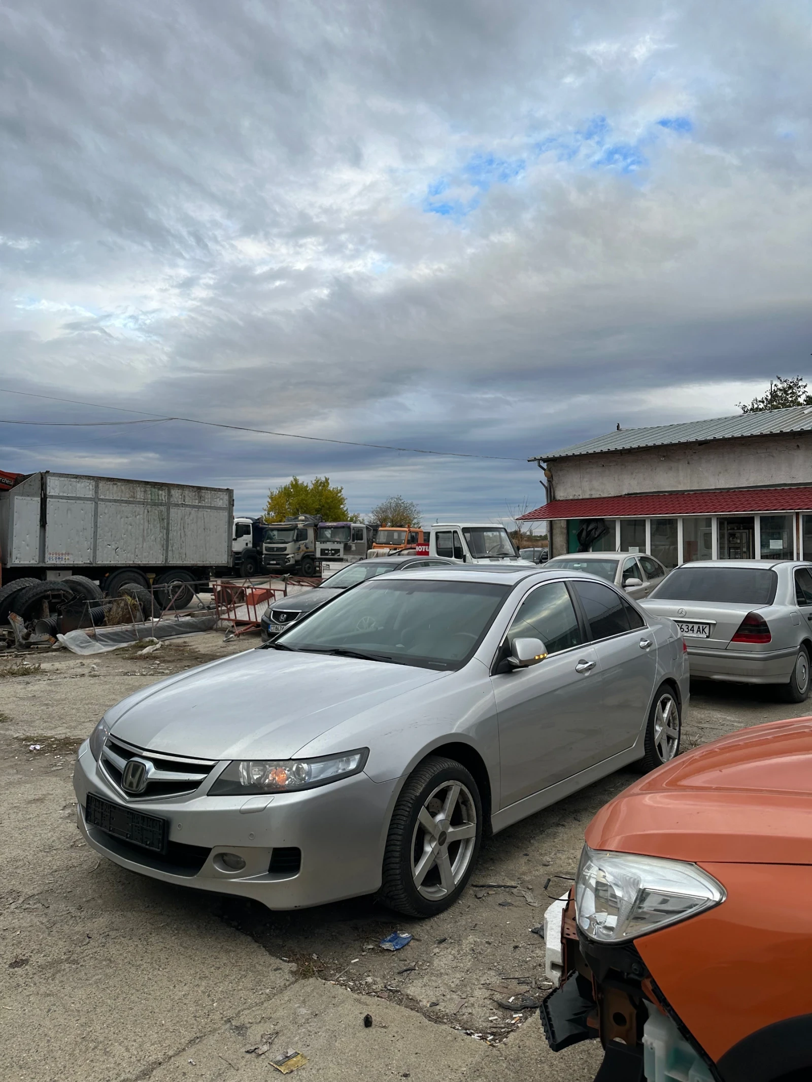 Honda Accord, снимка 8 - Автомобили и джипове - 55892312