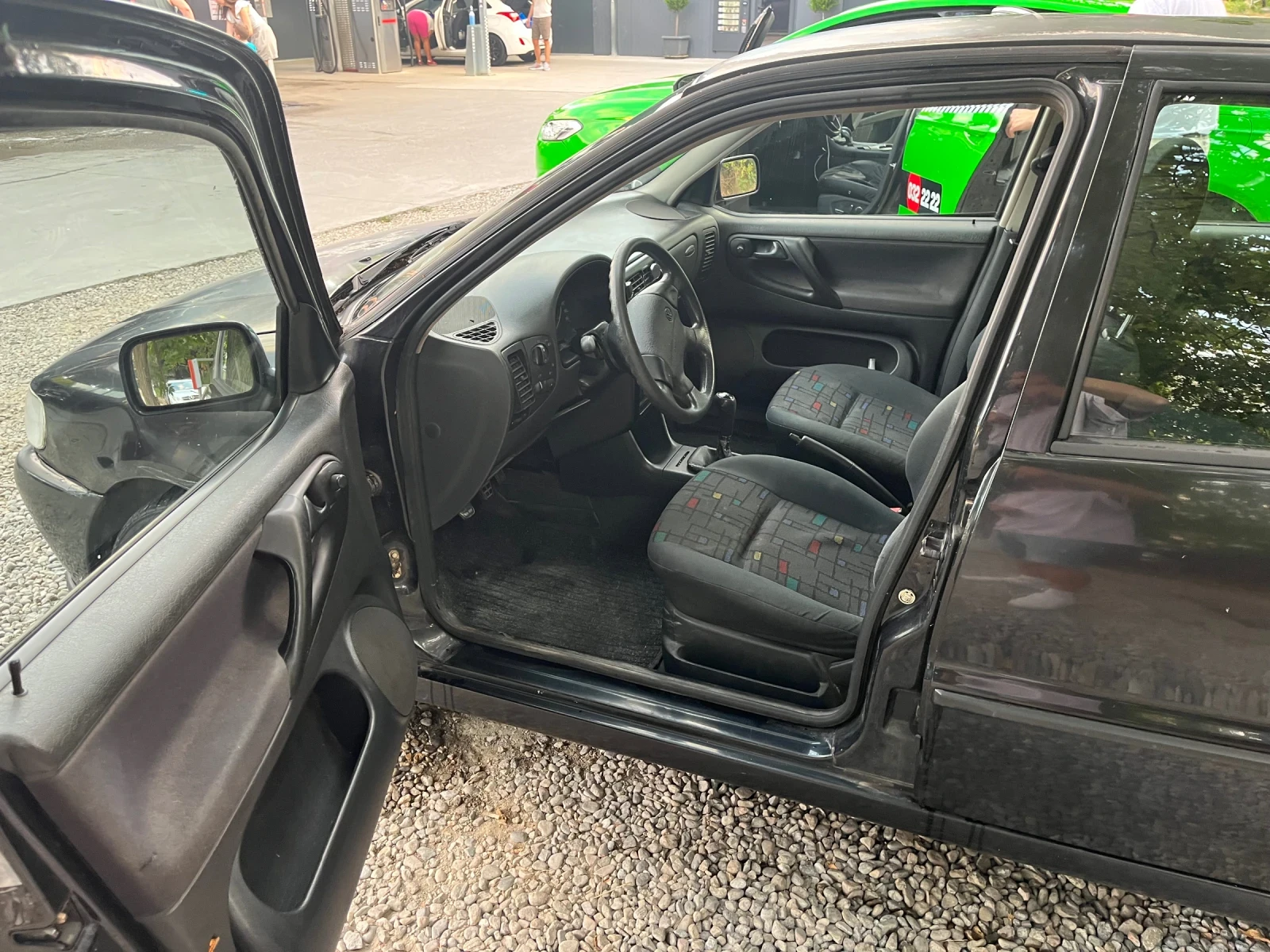 VW Polo 1.4 60кс климатик, снимка 7 - Автомобили и джипове - 56224360