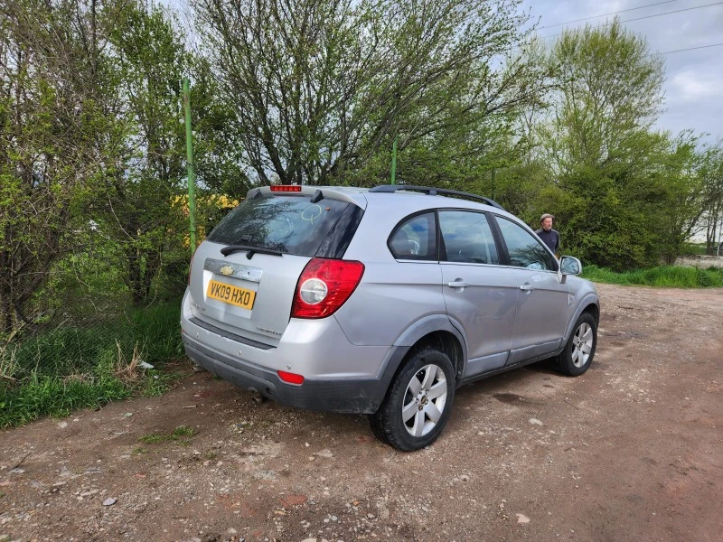 Chevrolet Captiva 2.0 vcdi, снимка 3 - Автомобили и джипове - 40420667