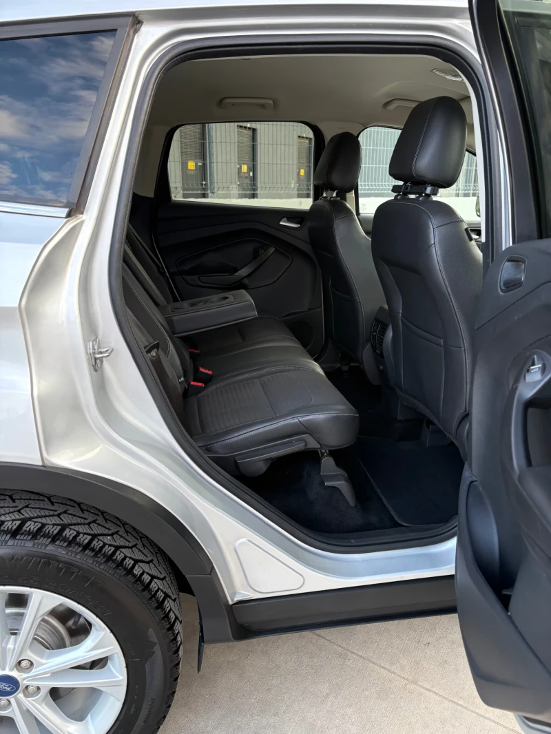 Ford Kuga Titanium 4x2 2.0 diesel 150kc Euro 6, снимка 15 - Автомобили и джипове - 52181266