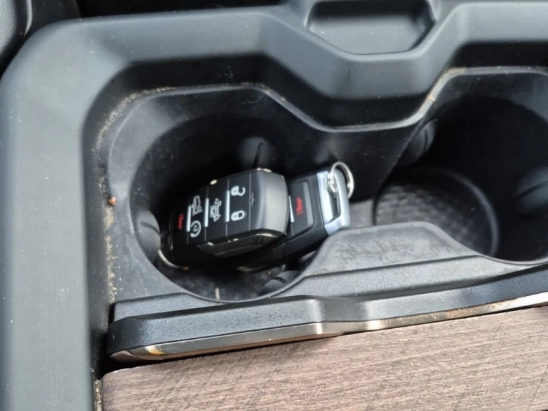 Dodge RAM 1500 * LIMITED LONGHORN CREW CAB SHORT BED * CARFAX * Б, снимка 8 - Автомобили и джипове - 53198718