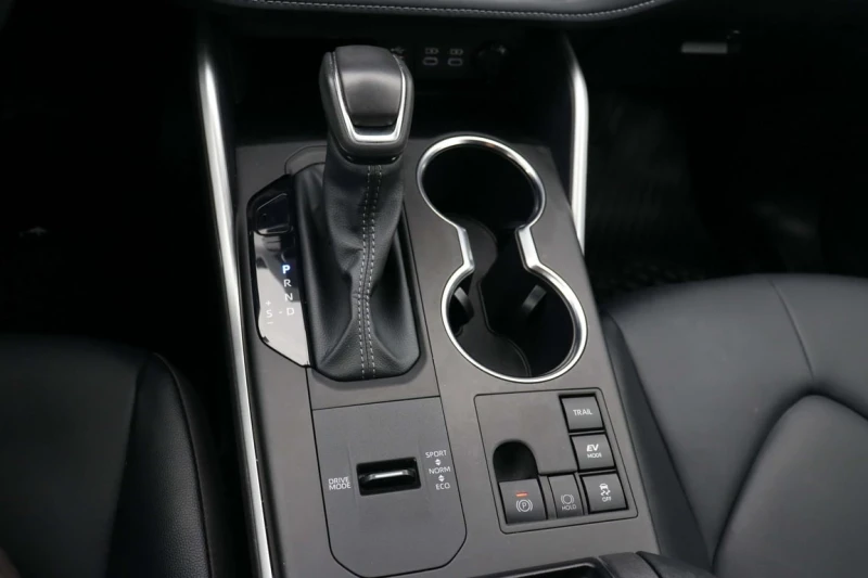 Toyota Highlander XLE AWD * CARFAX * ПОДГРЕВИ* ШИБИДАХ, снимка 13 - Автомобили и джипове - 53361434