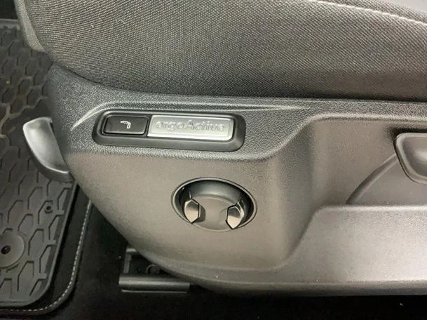 VW T-Roc 2.0 TDI 4Motion = R-Line = �������� | Mobile.bg � ����������� 5