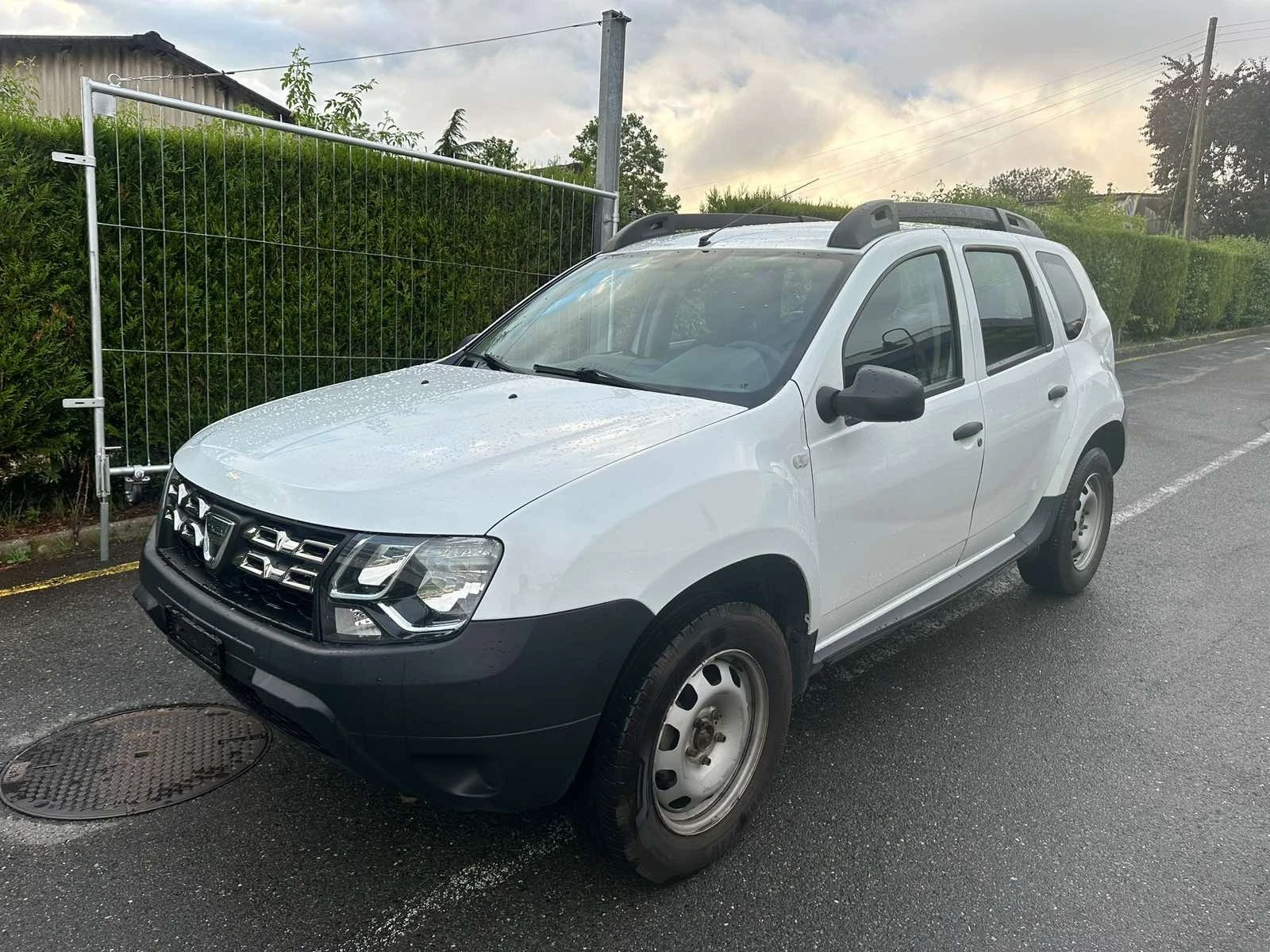 Dacia Duster 1.6 4x4, снимка 1