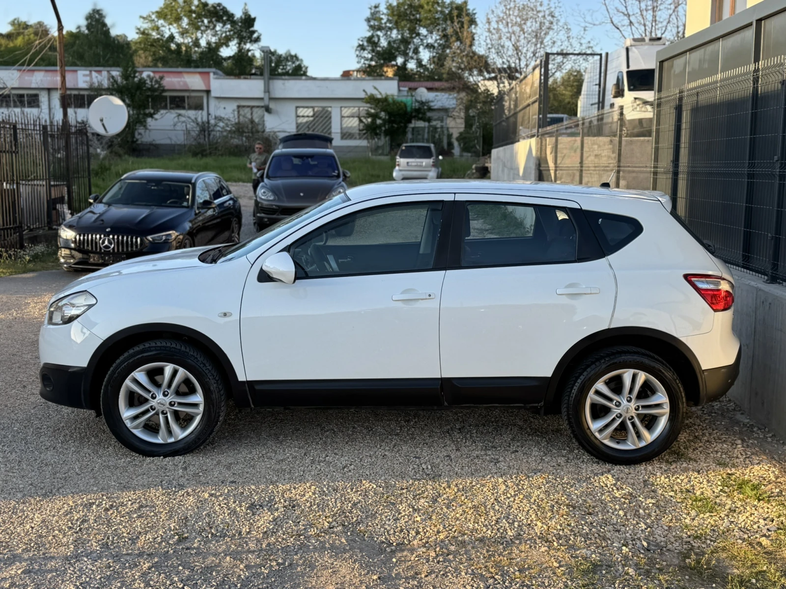 Nissan Qashqai 2.0DCI* 150* 4x4* Автоматик* ТОП*  - изображение 5