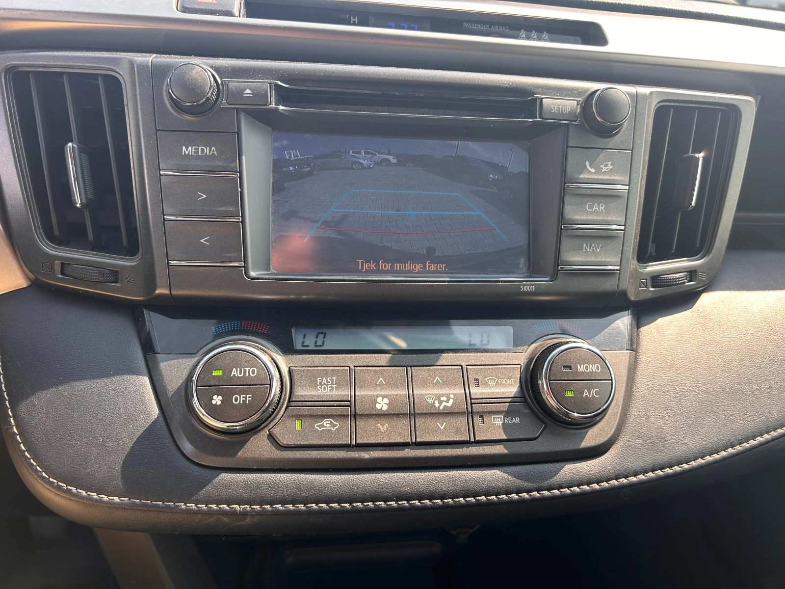 Toyota Rav4 2.2D-4D NAVI/KAMERA EURO 5 | Mobile.bg   13