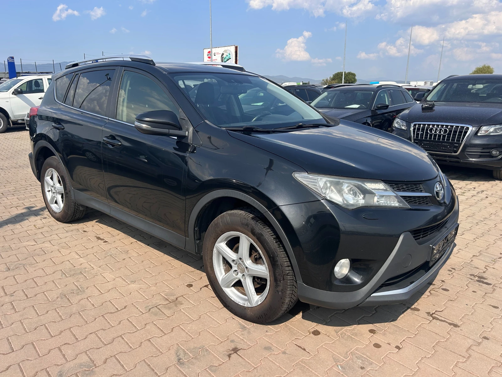 Toyota Rav4 2.2D-4D NAVI/KAMERA EURO 5 - изображение 4