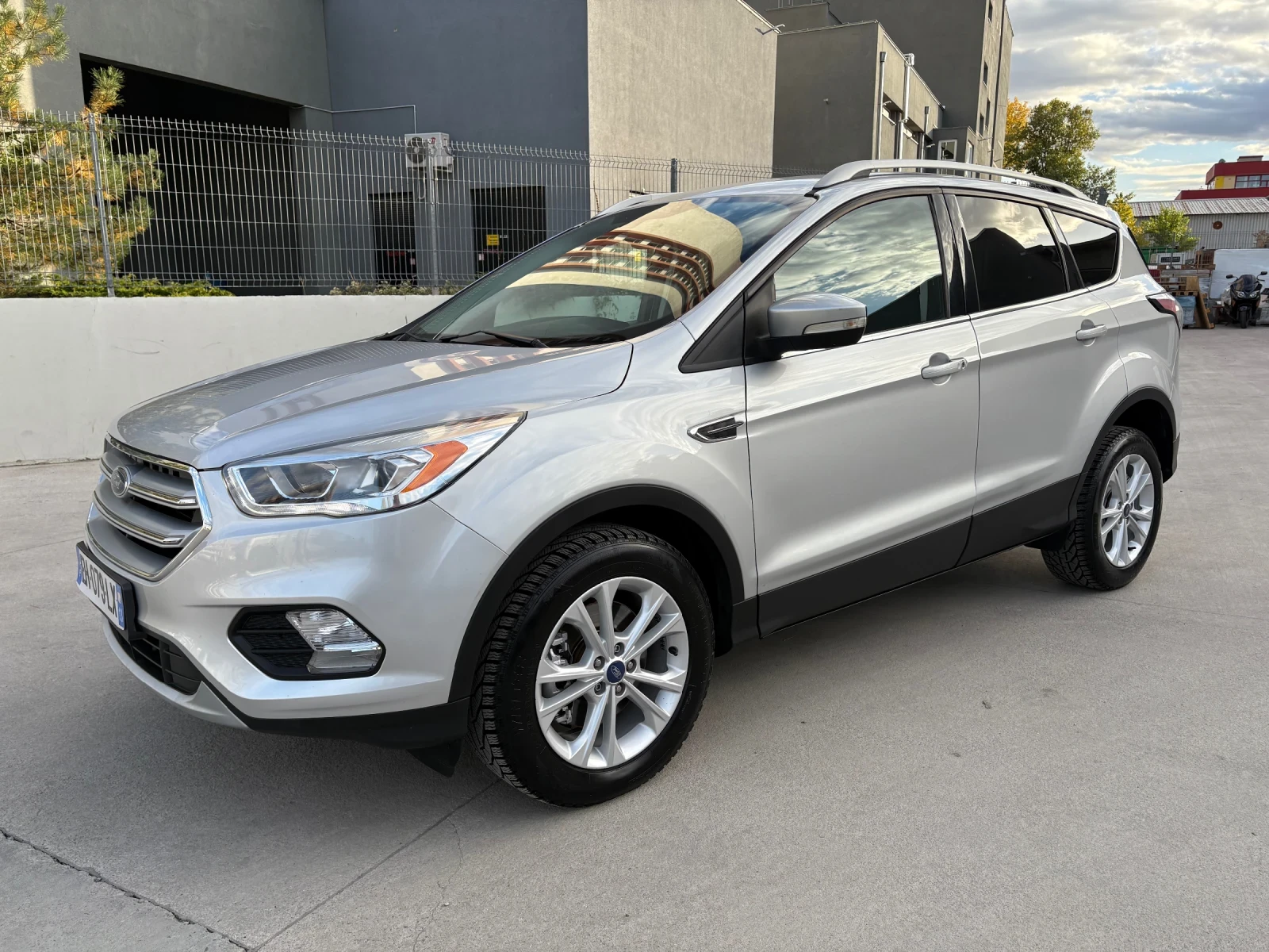 Ford Kuga Titanium 4x2 2.0 diesel 150kc Euro 6 - изображение 2