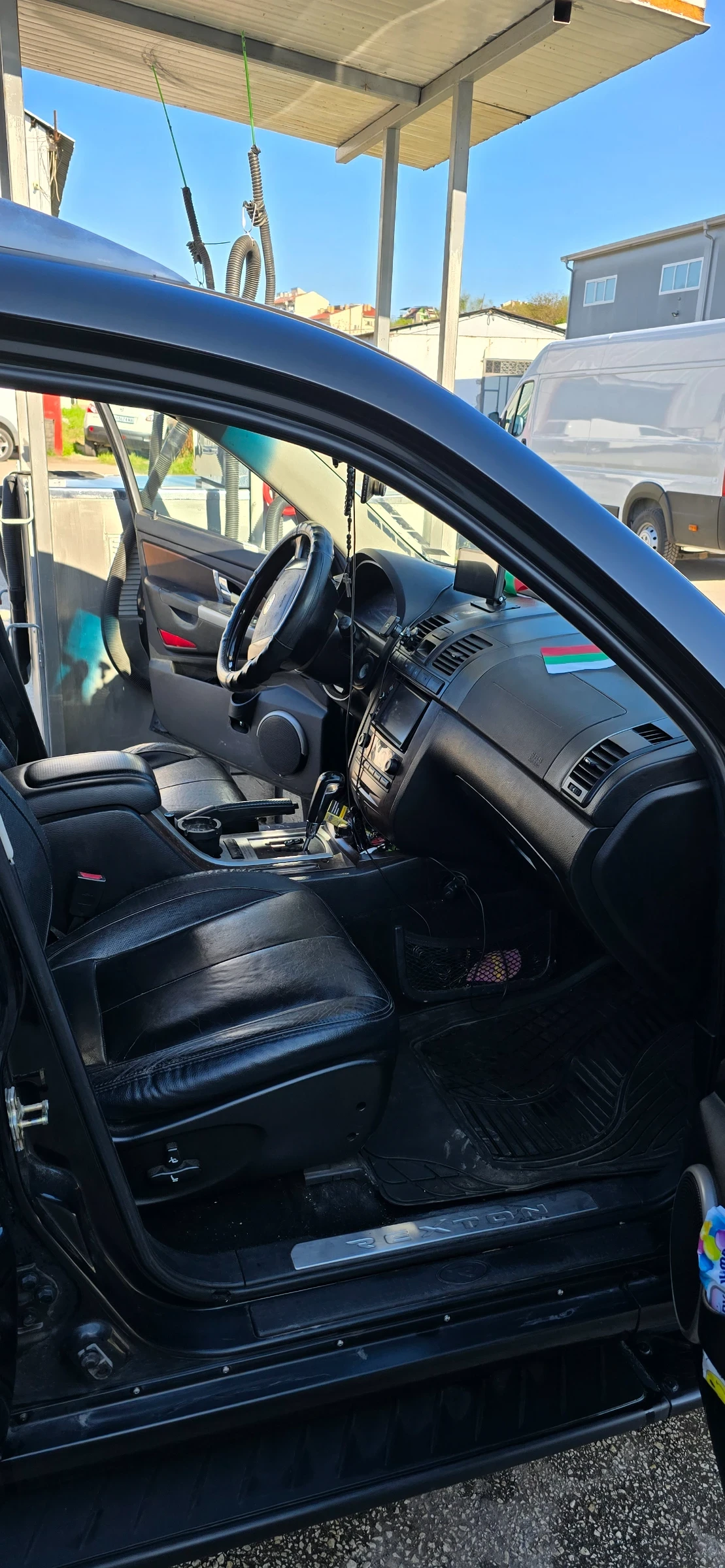 SsangYong Rexton, снимка 6 - Автомобили и джипове - 54375235