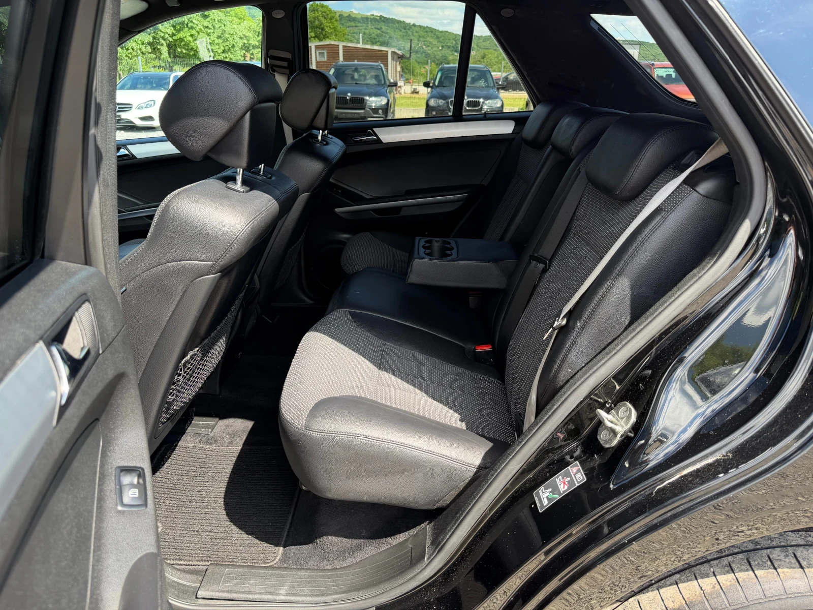 Mercedes-Benz ML 320 CDi * Навигация* * Пружини* , снимка 14 - Автомобили и джипове - 54598637