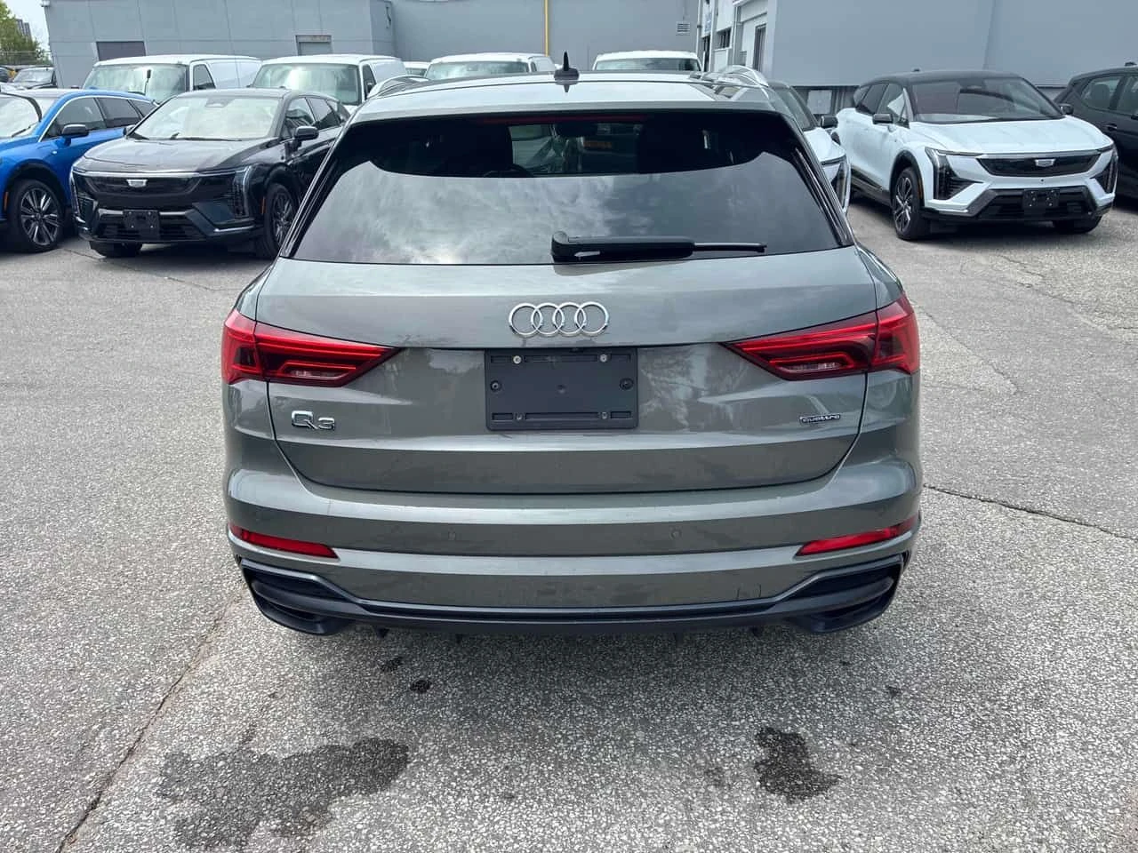 Audi Q3 * Progressiv * CARFAX * БЕЗ ПЪРВОНАЧАЛНА ВНОСКА, снимка 17 - Автомобили и джипове - 54651892