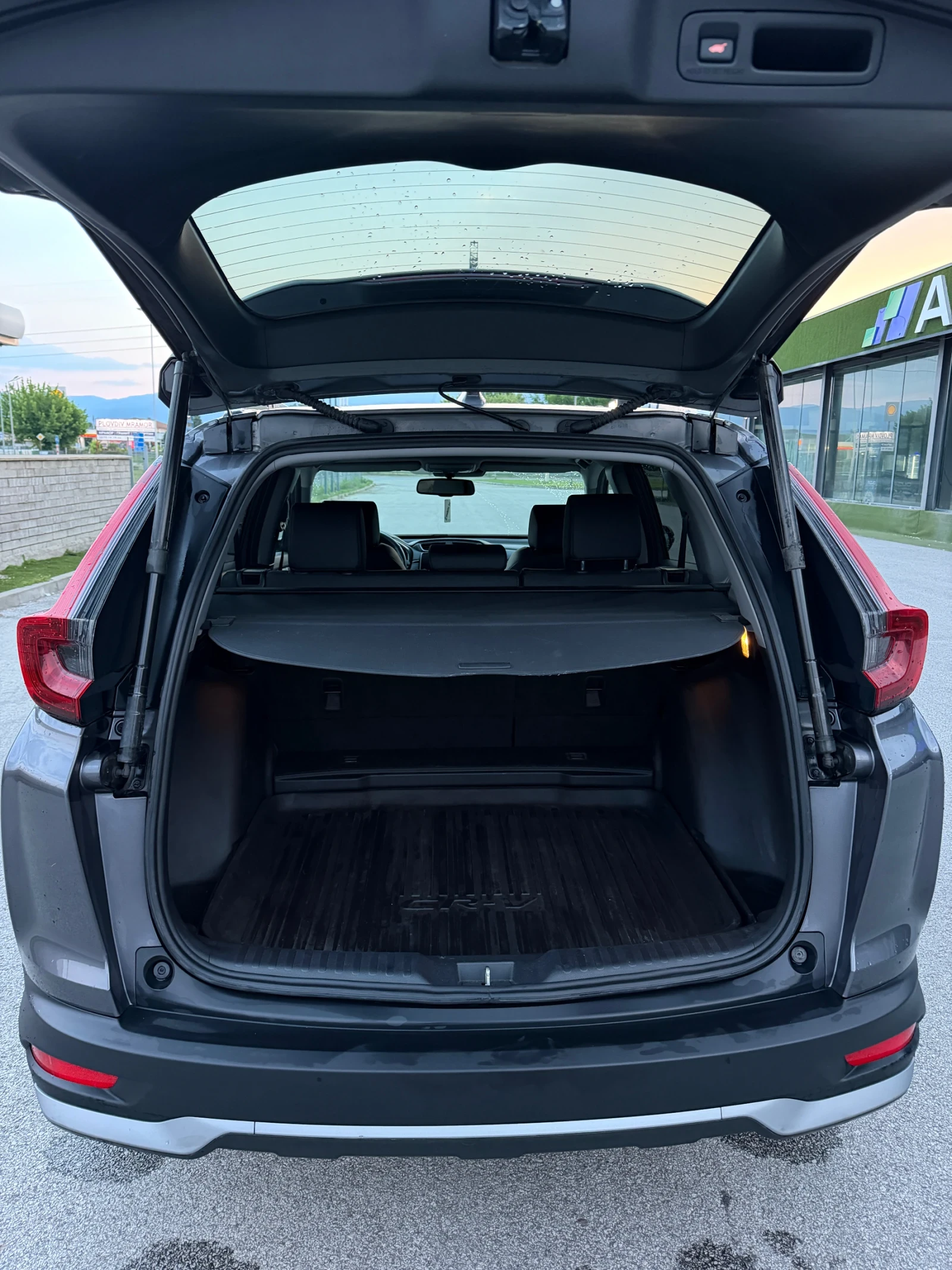 Honda Cr-v 1.5T, снимка 13 - Автомобили и джипове - 54847559