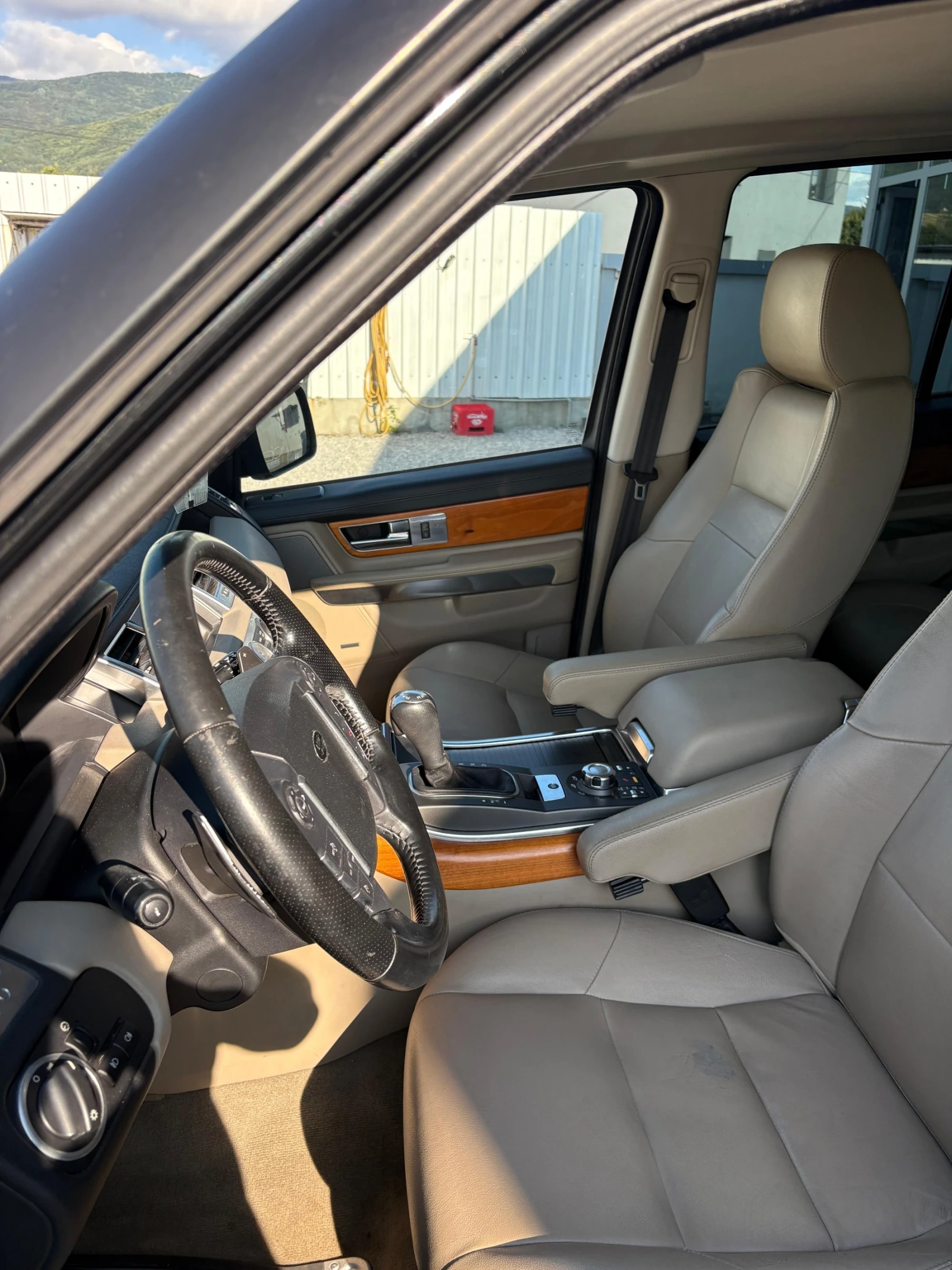 Land Rover Range Rover Sport HSE, снимка 8 - Автомобили и джипове - 55408818