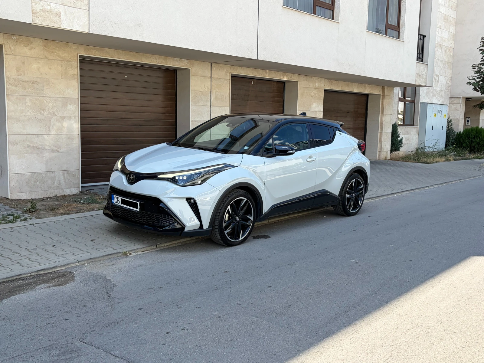 Toyota C-HR 2.0 HSD GR Sport- в Гаранция