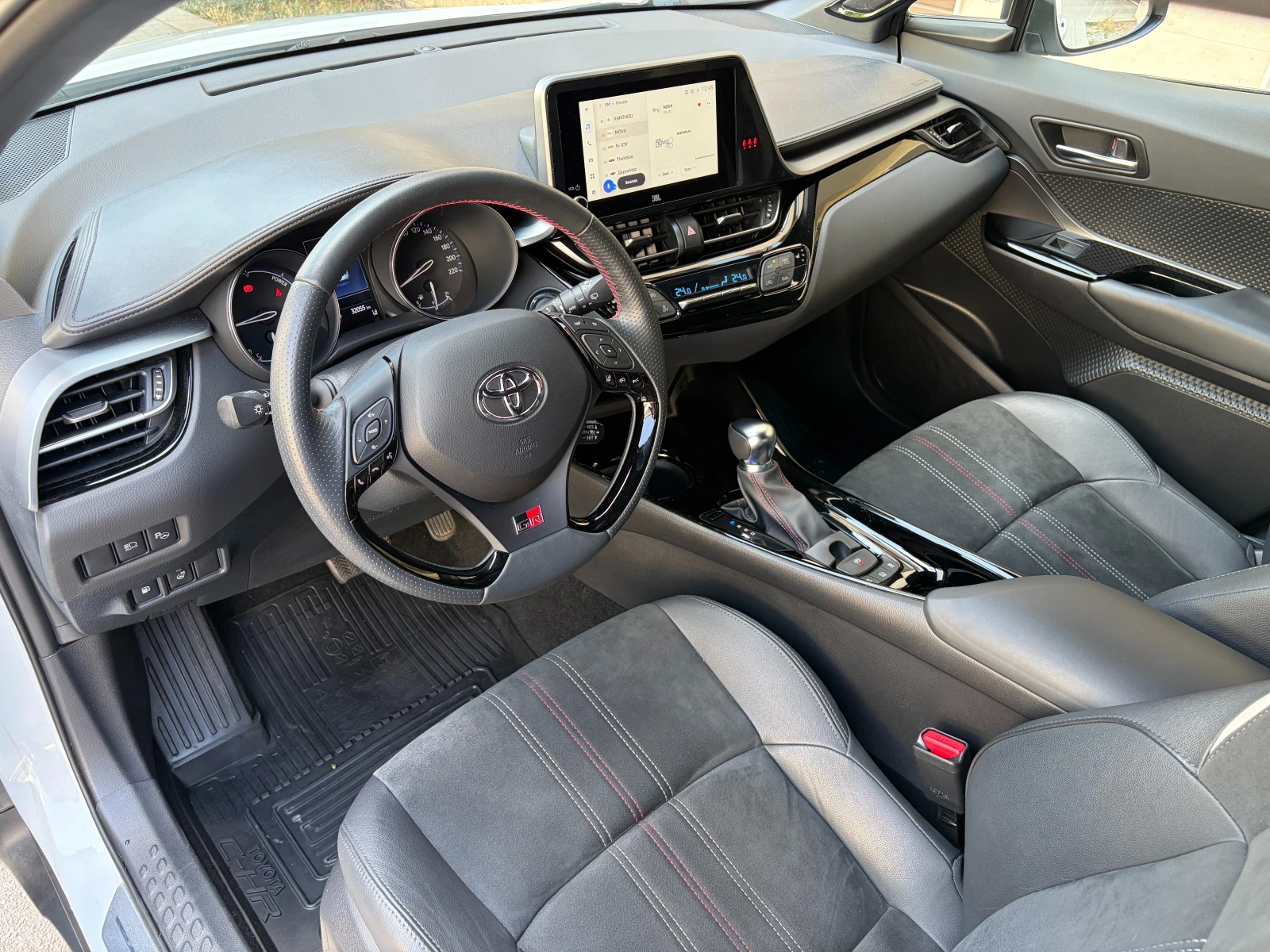 Toyota C-HR 2.0 HSD GR Sport- � �������� | Mobile.bg � ����������� 7