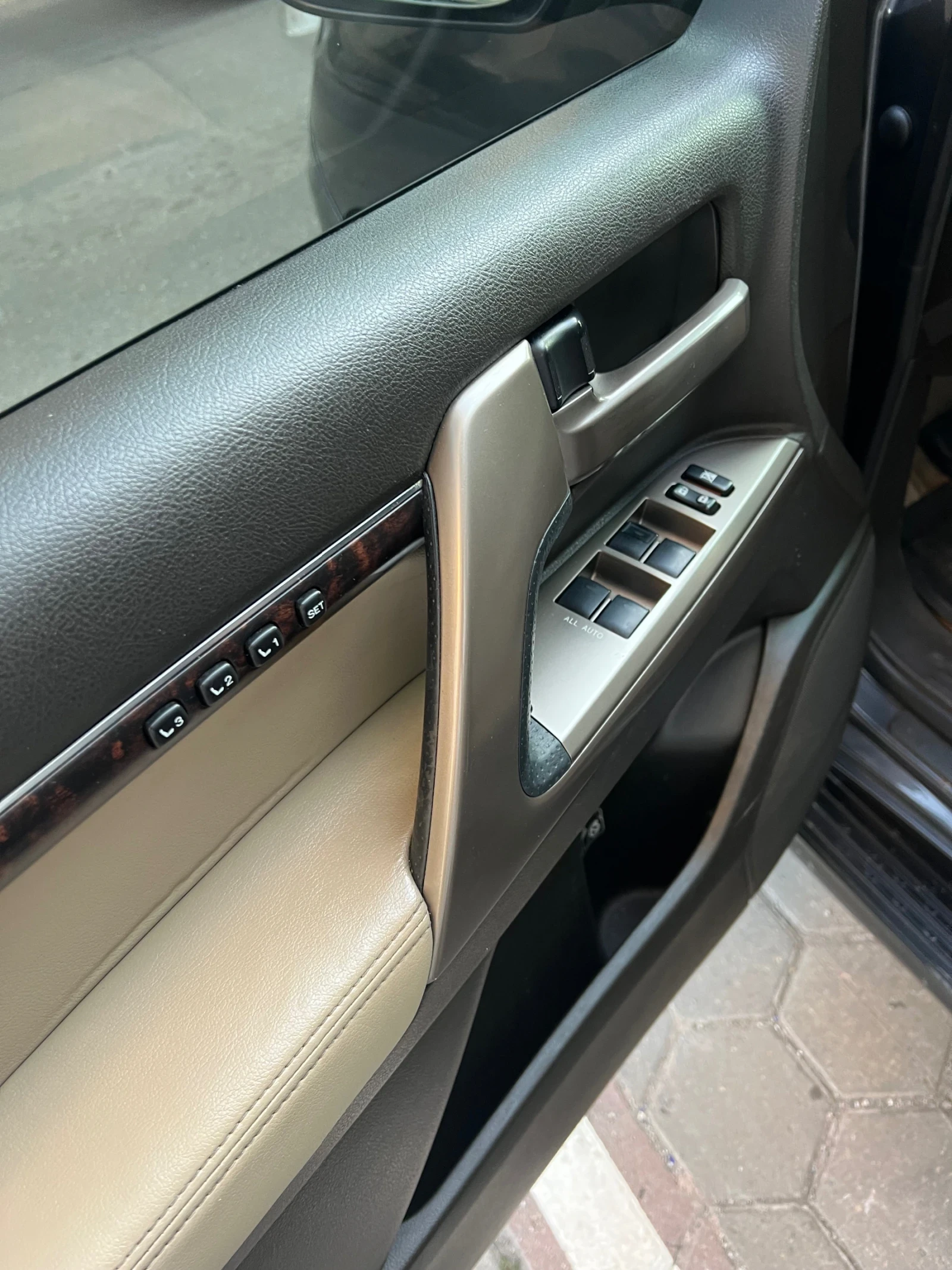 Toyota Land cruiser 200 1 СОБСТВЕНИК, снимка 9 - Автомобили и джипове - 55703949