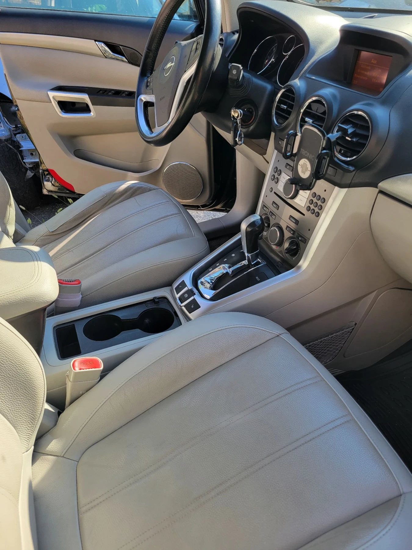 Opel Antara, снимка 6 - Автомобили и джипове - 55709830