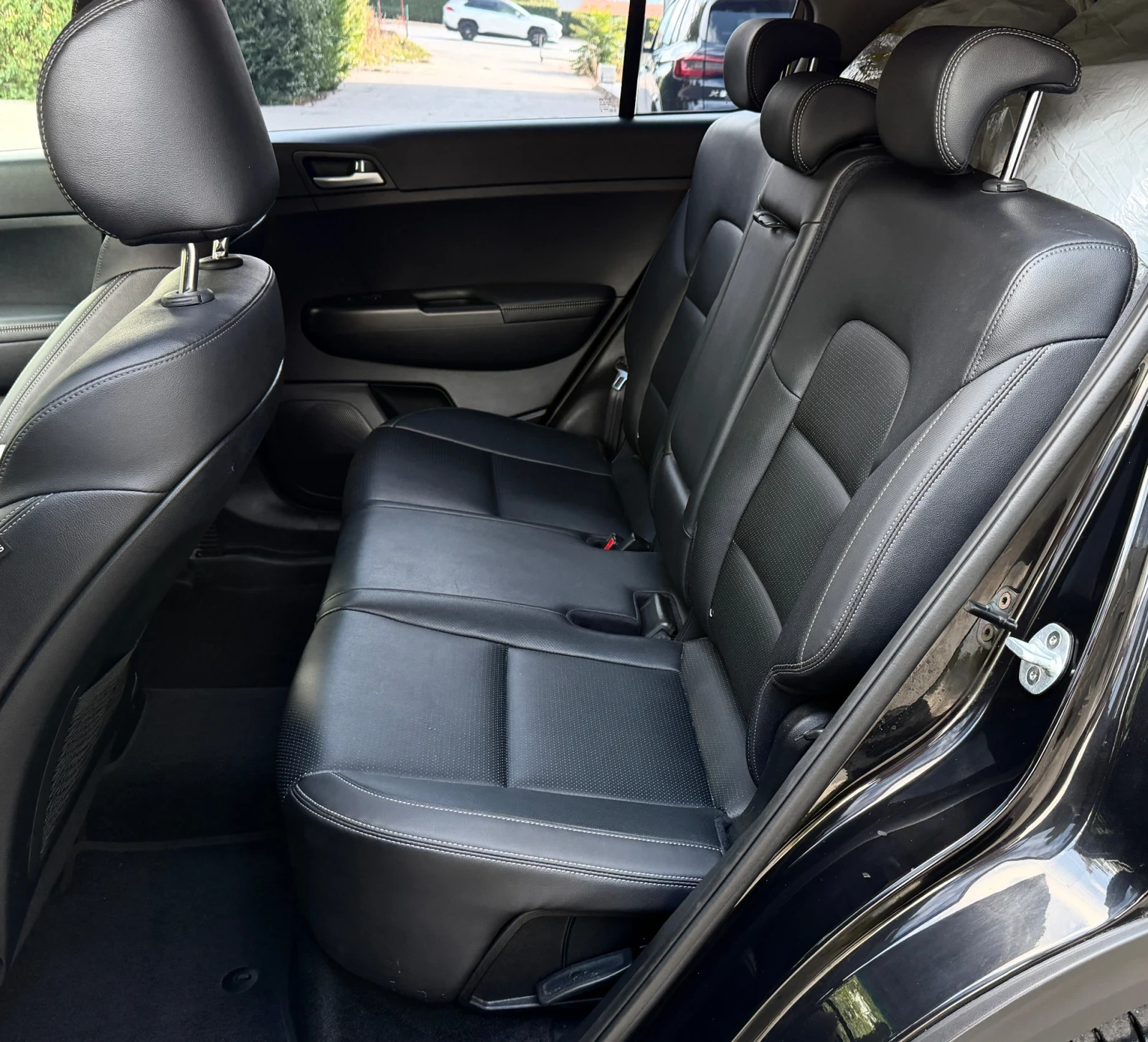 Kia Sportage 95000км / обслужена, снимка 11 - Автомобили и джипове - 56304087