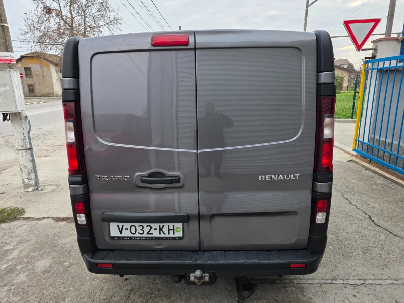 Renault Trafic 1.6dci, снимка 7 - Бусове и автобуси - 53141412
