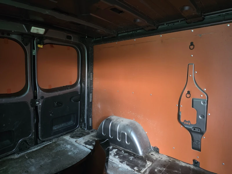 Renault Trafic 1.6dci, снимка 6 - Бусове и автобуси - 53141412