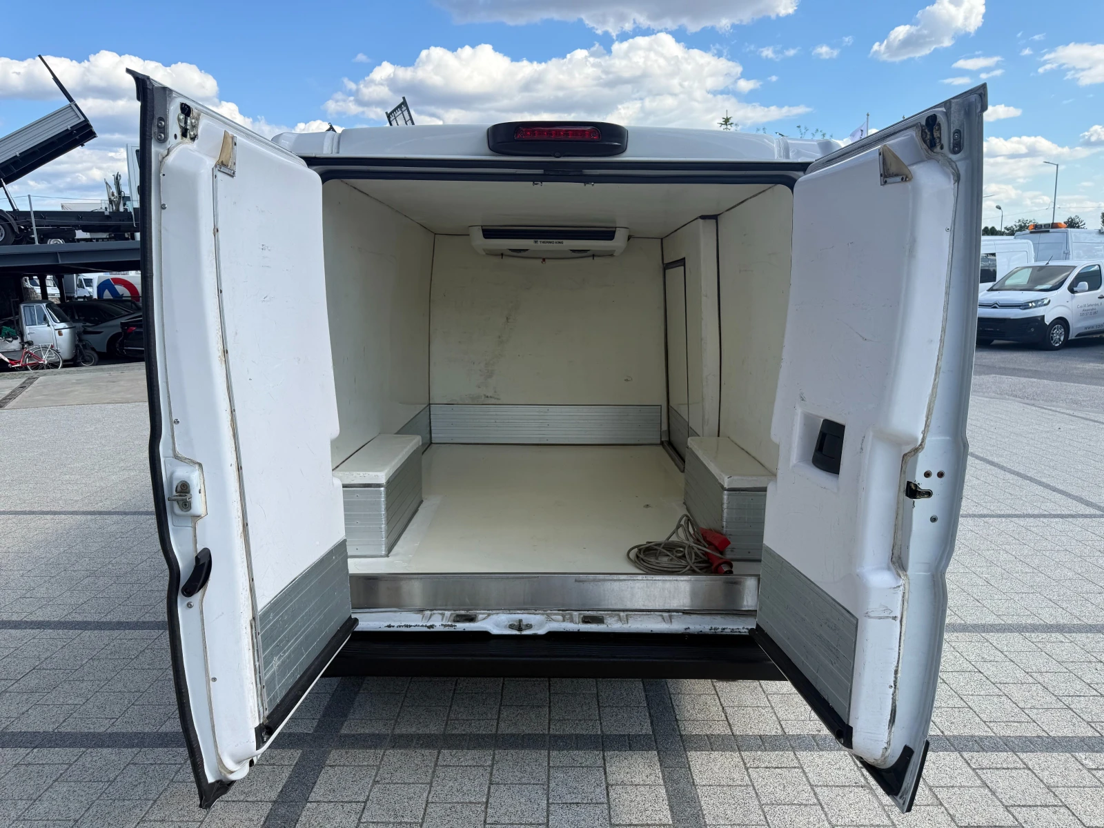Fiat Ducato 2.3Multijet Хладилен+ Ток L2H1 Клима Euro 6B , снимка 17 - Бусове и автобуси - 55282621