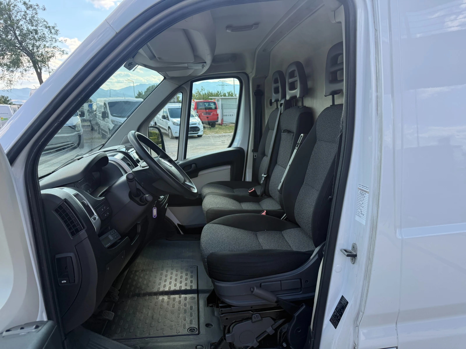 Fiat Ducato 2.3Multijet Хладилен+ Ток L2H1 Клима Euro 6B , снимка 13 - Бусове и автобуси - 55282621