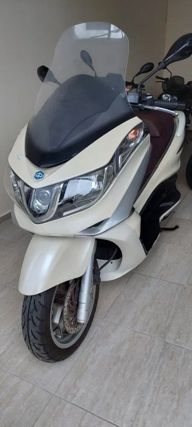  Piaggio X10