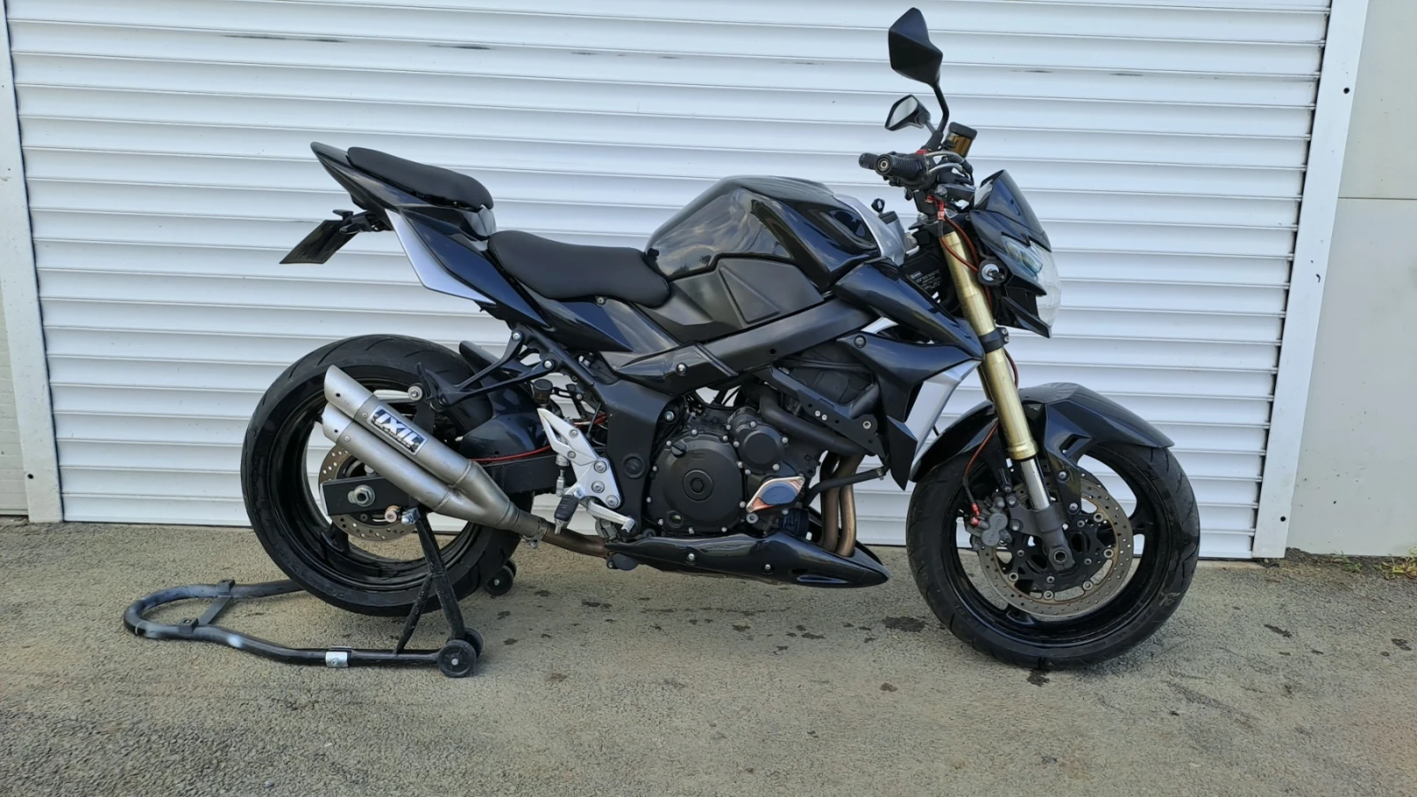 Suzuki Gsr 750 ABS, снимка 10 - Мотоциклети и мототехника - 54790534