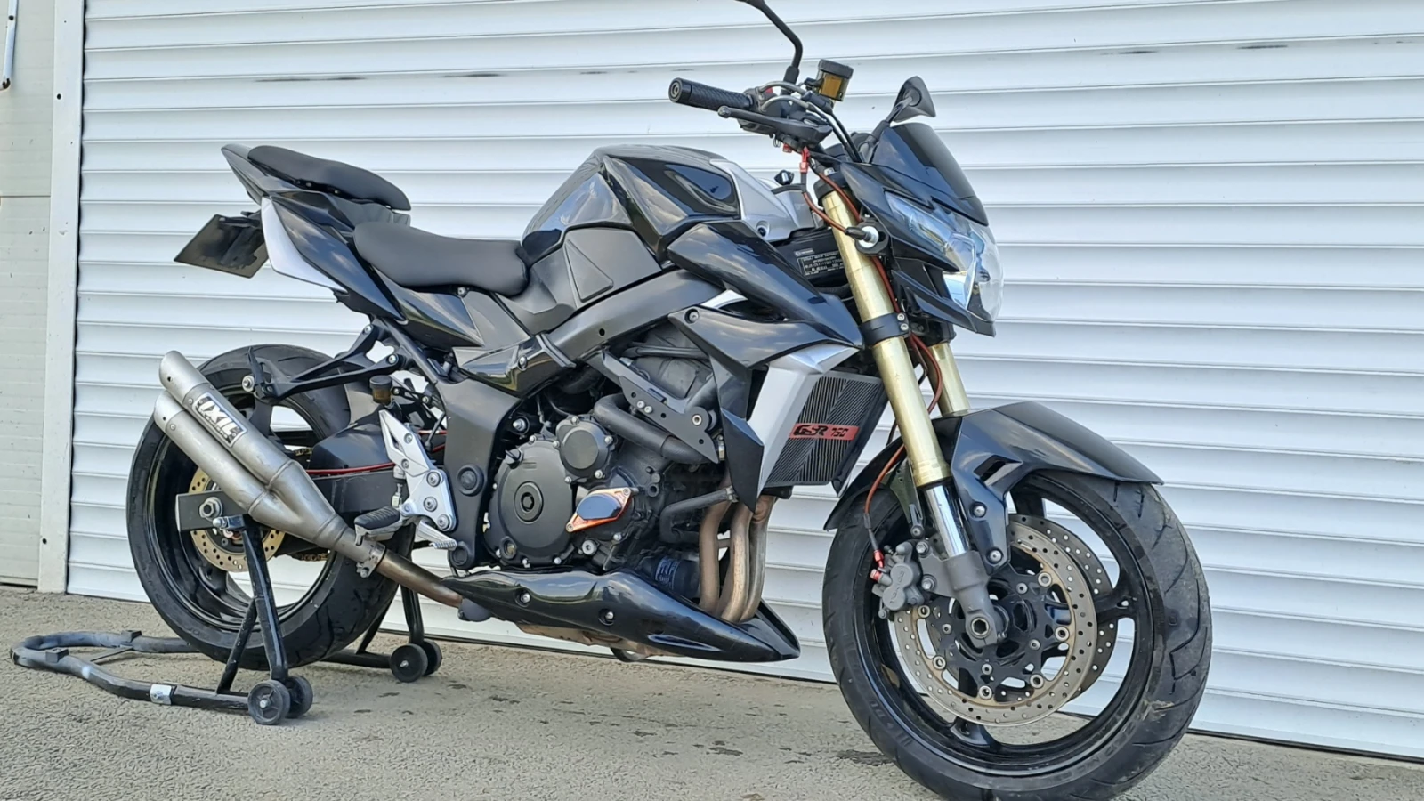 Suzuki Gsr 750 ABS, снимка 6 - Мотоциклети и мототехника - 54790534