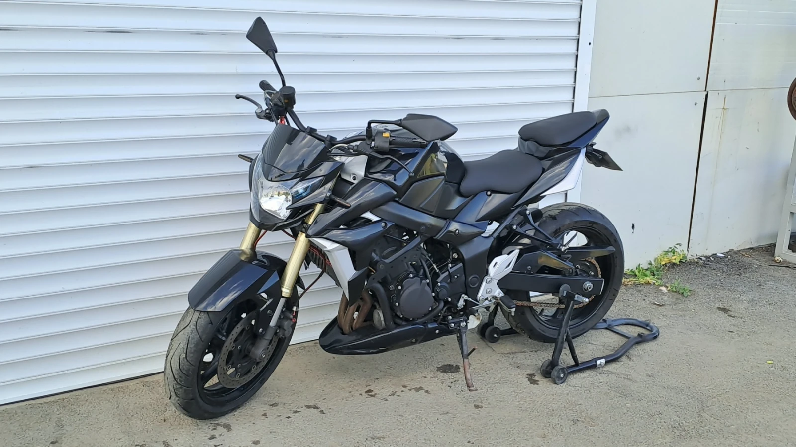 Suzuki Gsr 750 ABS, снимка 2 - Мотоциклети и мототехника - 54790534