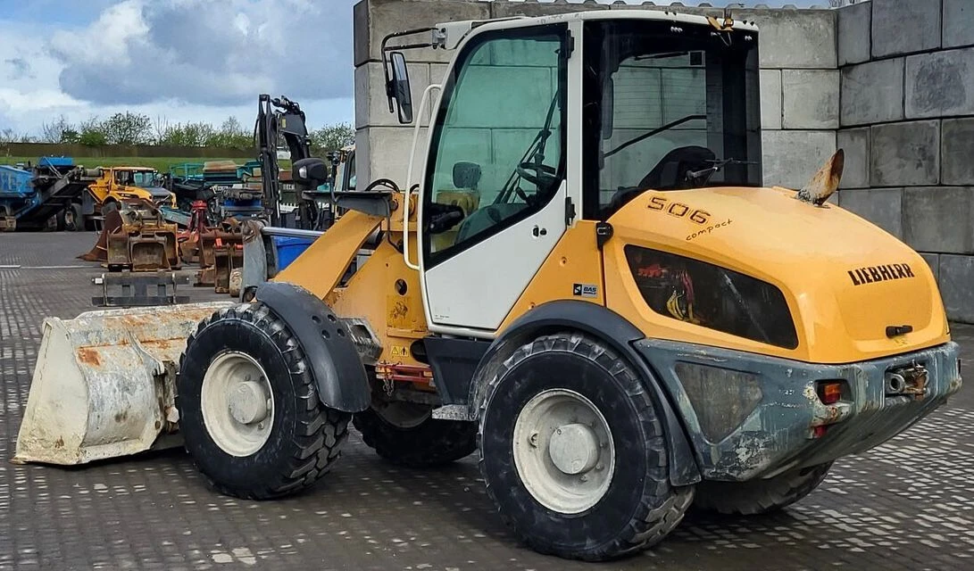 Челен товарач Liebherr L506 C, снимка 3 - Индустриална техника - 54448883