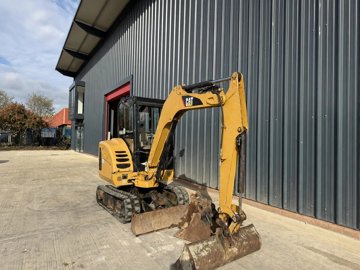 Багер Caterpillar 302.5C