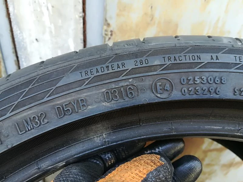 Гуми Летни 255/35R19, снимка 5 - Гуми и джанти - 21495636