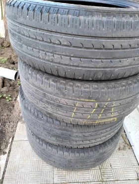 Гуми Летни 235/60R18, снимка 1 - Гуми и джанти - 47406099