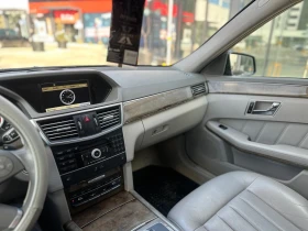 Mercedes-Benz E 300 * Elegance* Distronic* Мъртва Точка* Кейлес* , снимка 7