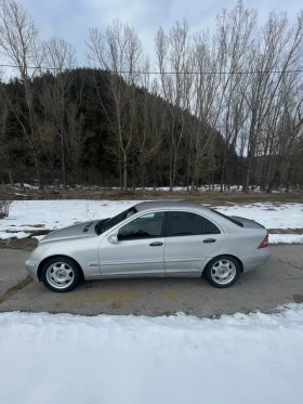 Mercedes-Benz C 200, снимка 4