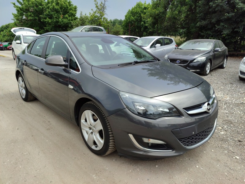 Opel Astra 1.7 CDTI, снимка 7 - Автомобили и джипове - 46143400