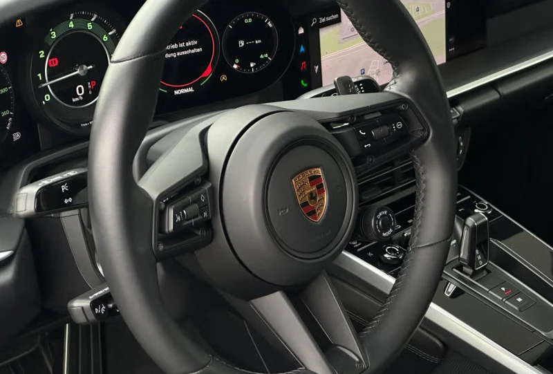 Porsche 911 Turbo S (992 I), снимка 15 - Автомобили и джипове - 48993580