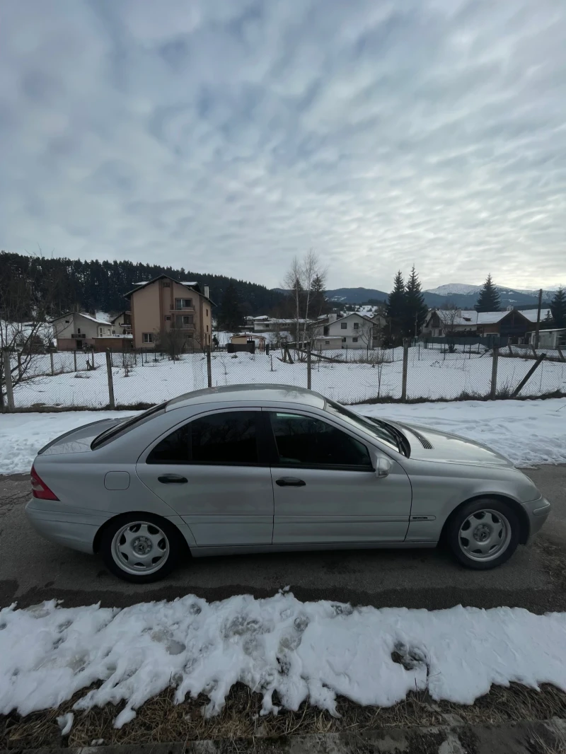 Mercedes-Benz C 200, снимка 5 - Автомобили и джипове - 49245553