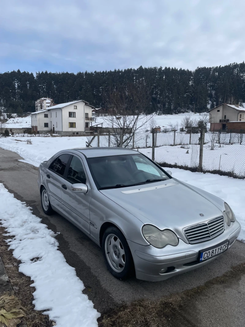 Mercedes-Benz C 200, снимка 2 - Автомобили и джипове - 49245553